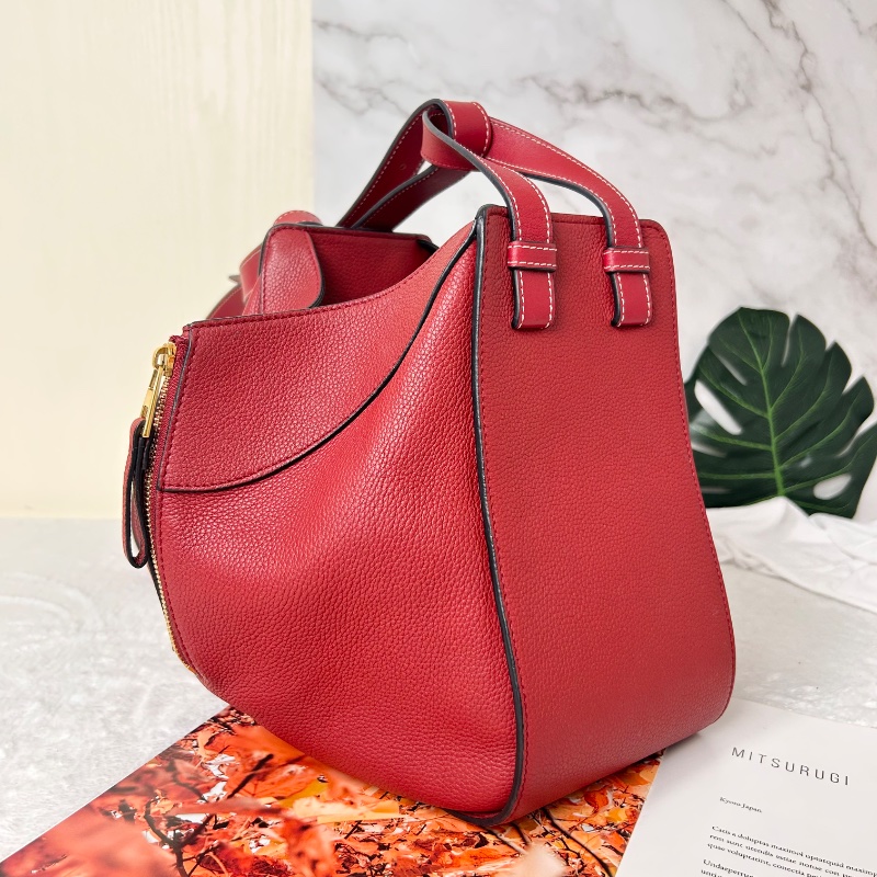 Loewe Hammock 吊床包小號斜背包手提包-10