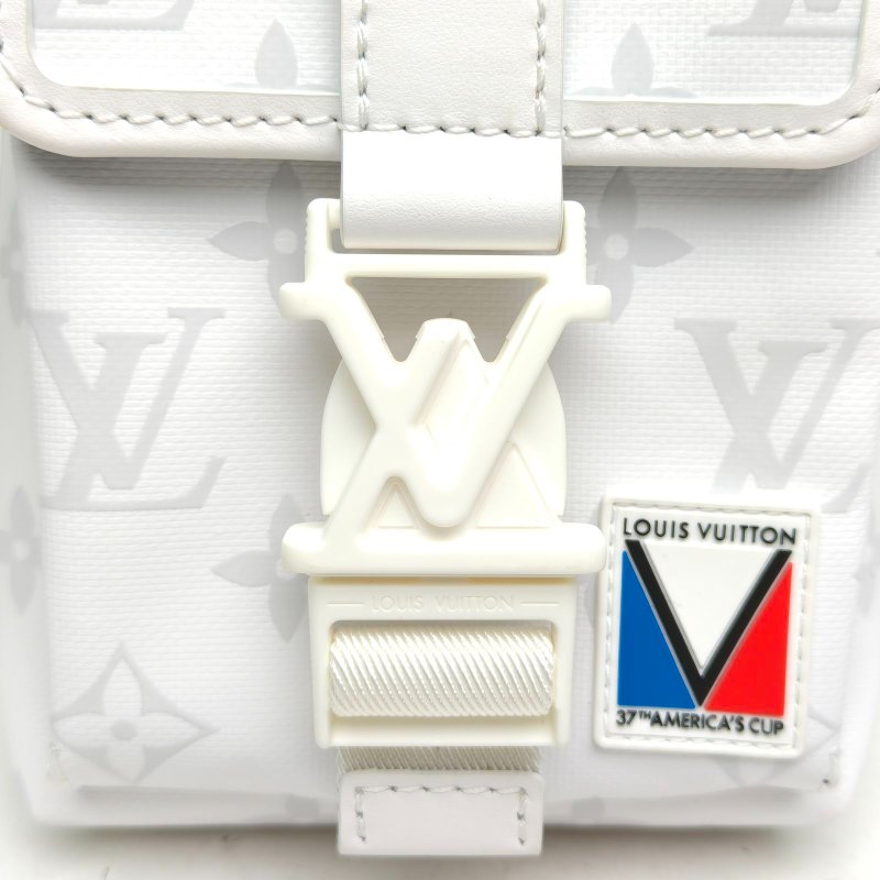 LOUIS VUITTON 拼色PVC白扣晶片NBA美洲杯聯名斜挎包肩背包-4