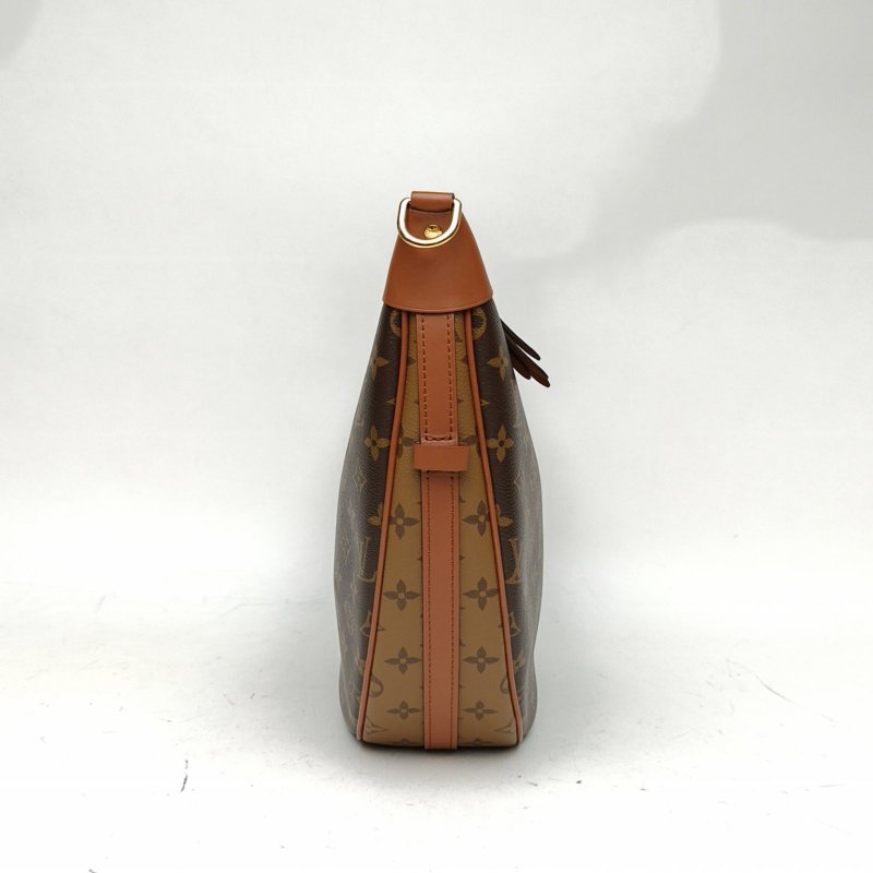 LOUIS VUITTON LoopHobo大豌豆月亮包老花PVC晶片肩背包-1