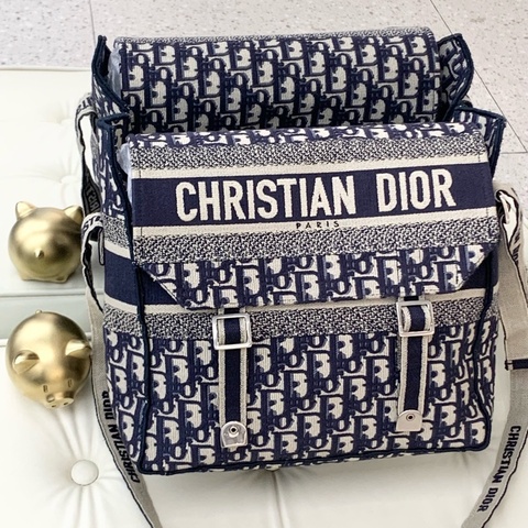 Dior 迪奧camp Oblique斜紋織刺繡銀扣郵差單肩斜挎包 尺寸：28*28 🈚附件