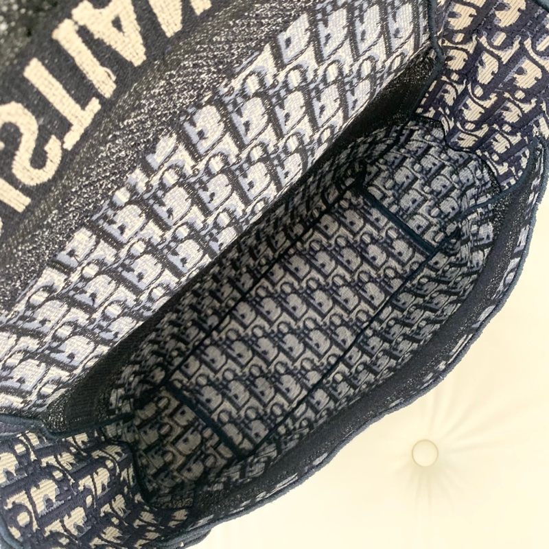 Dior 迪奧camp Oblique斜紋織刺繡銀扣郵差單肩斜挎包 尺寸：28*28 🈚附件-8