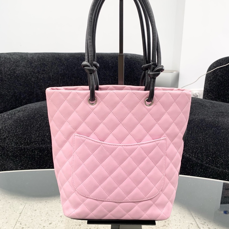 Chanel香奈兒blankpink粉色康鵬小號牛皮銀扣手提包 尺寸：25*20 年份：09開。-4