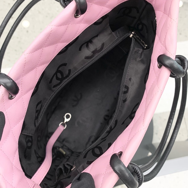Chanel香奈兒blankpink粉色康鵬小號牛皮銀扣手提包 尺寸：25*20 年份：09開。-6
