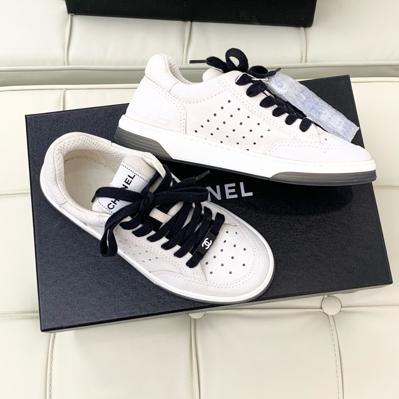 Chanel香奈兒黑白熊貓麂皮低幫板鞋  尺寸：35.5碼配件：塵袋.-0