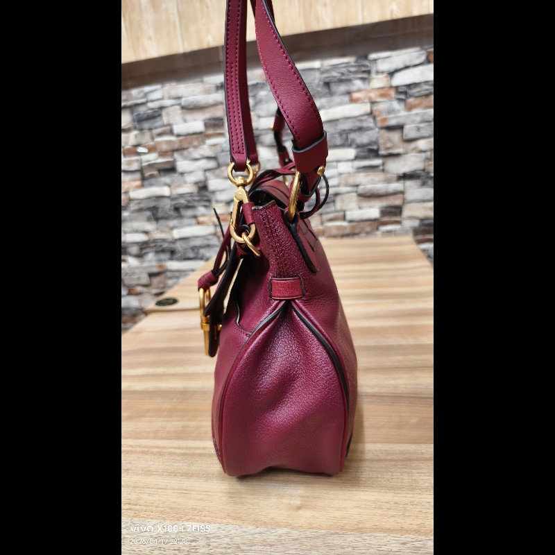 Chloé Lexa 經典酒紅荔枝紋小牛皮金屬插銷翻蓋斜背/肩揹包-2