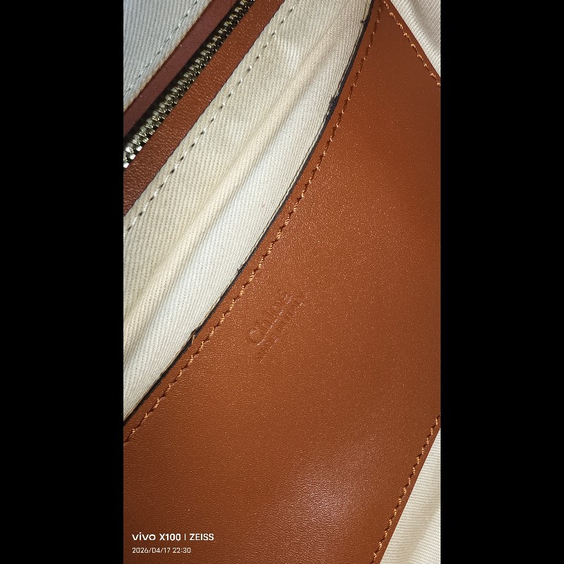 Chloé Lexa 經典酒紅荔枝紋小牛皮金屬插銷翻蓋斜背/肩揹包-17