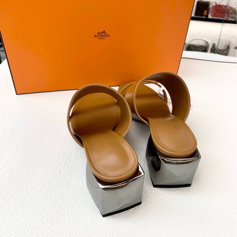 閒置新 未使用Hermès愛馬仕Cornelia 鎏金米色牛皮 粗跟涼拖鞋 尺碼：37碼 跟高：6cm 配件合格證.塵袋.盒子。-4