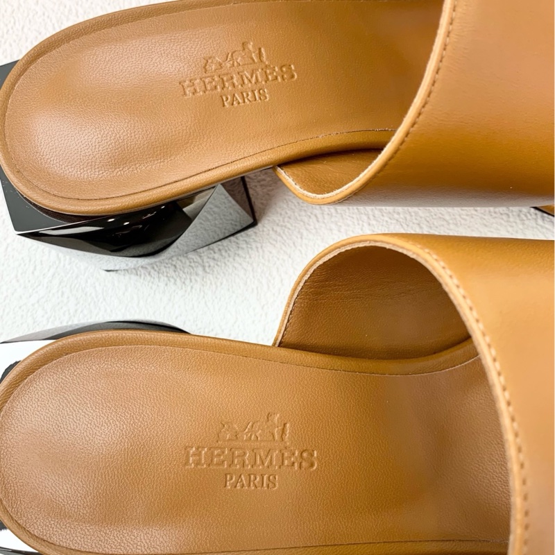 閒置新 未使用Hermès愛馬仕Cornelia 鎏金米色牛皮 粗跟涼拖鞋 尺碼：37碼 跟高：6cm 配件合格證.塵袋.盒子。-6
