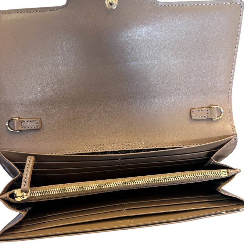 FENDI字紋提花布二折長夾斜背包-8