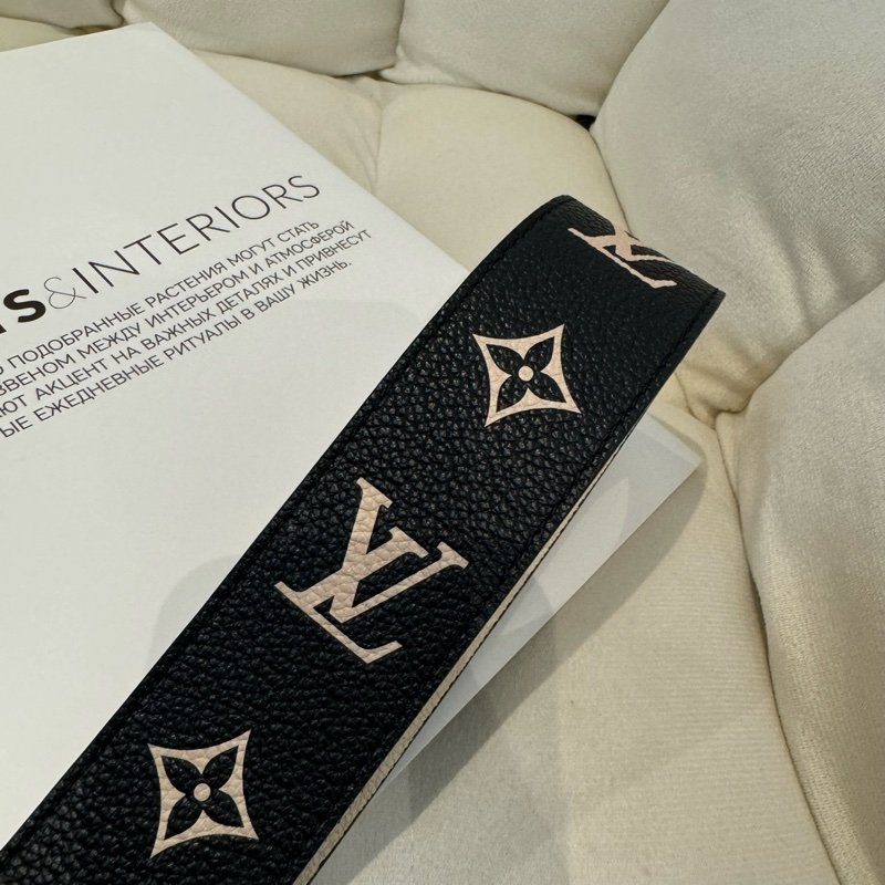 LV Bandouliere 黑色牛皮壓紋背帶（不含包包）-1