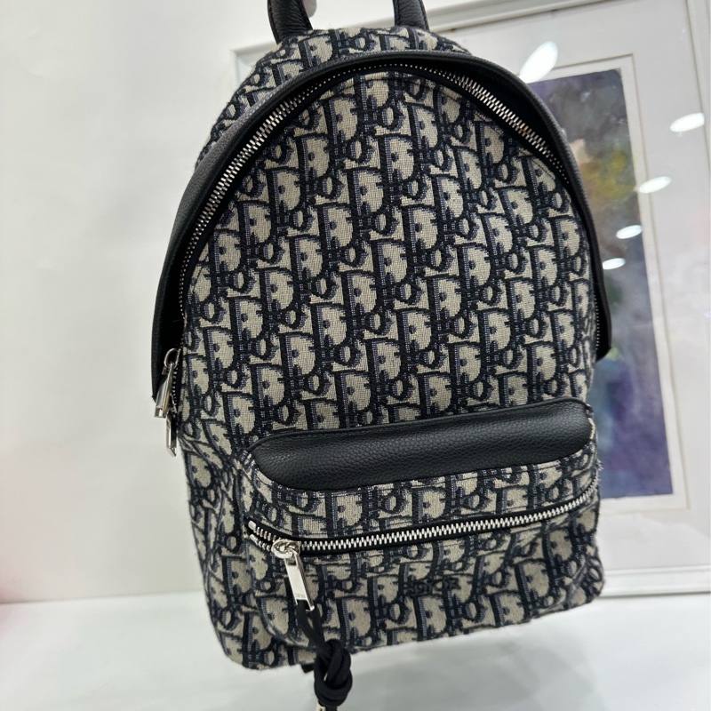 DIOR迪奧 Rider系列米黑色經典老花刺繡背包雙肩包，這個19年編碼，20年卡-6