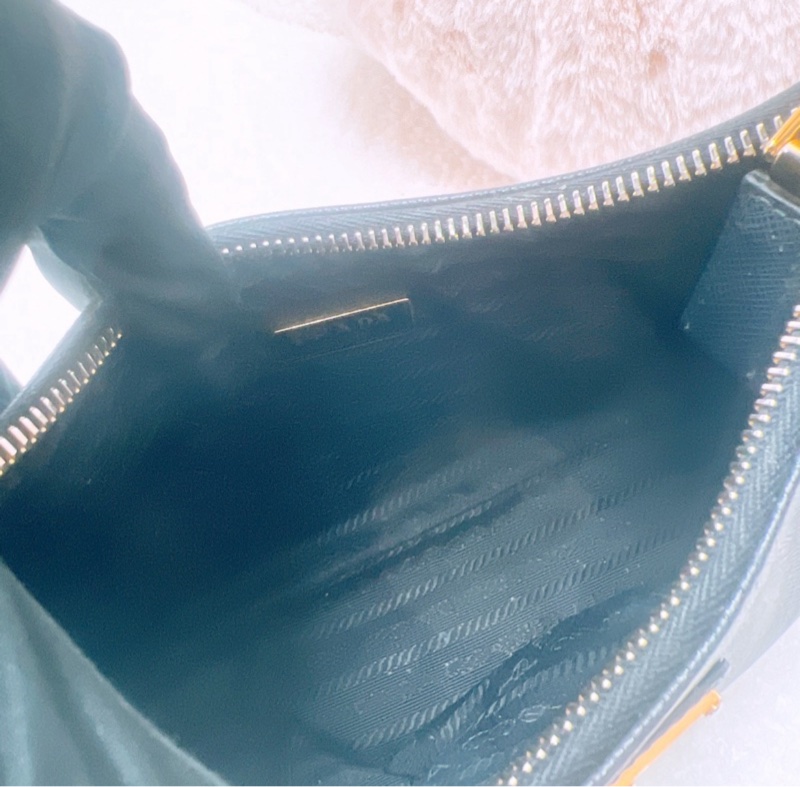 Prada 黑色兩用腋下/斜挎包-13