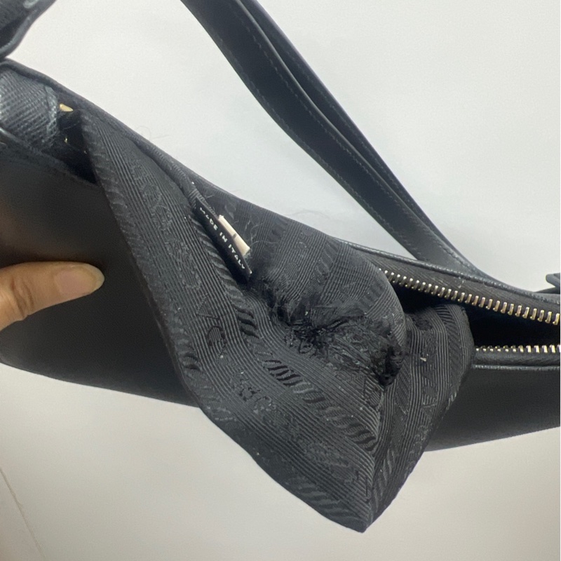 Prada 黑色兩用腋下/斜挎包-16