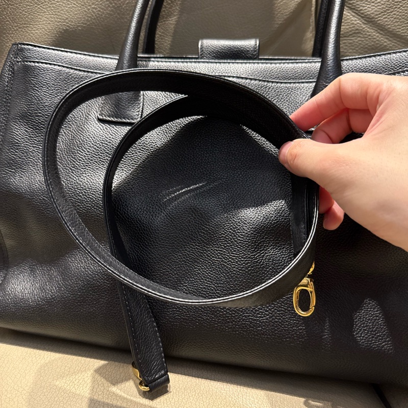 Chanel cerf 黑金中號-14