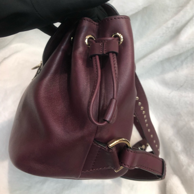 Valentino 棗紅和釘背包 XC393-3