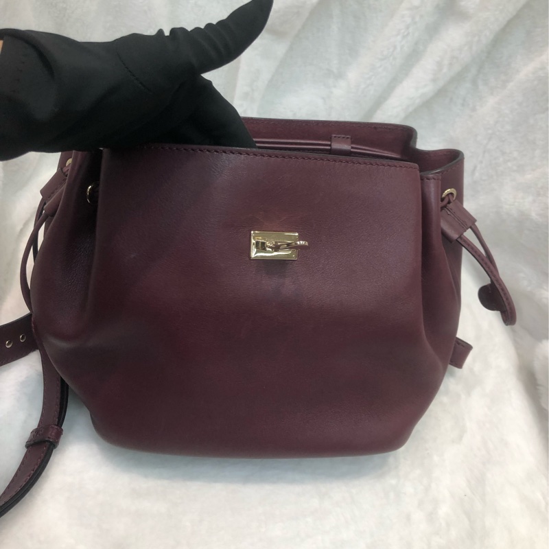 Valentino 棗紅和釘背包 XC393-5