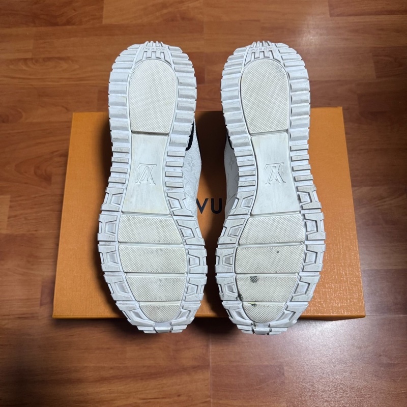 Lv Run Away壓印運動鞋 路易威登厚底休閒鞋 白灰 42碼-6