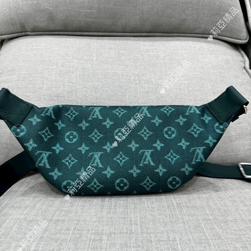莉亞精品♡ Lv 狗爪胸包 綠 二手-2