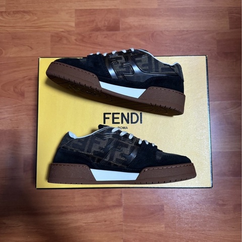 FENDI芬迪印花休閒鞋 牛皮 低幫板鞋 女款 黑色 35.5碼