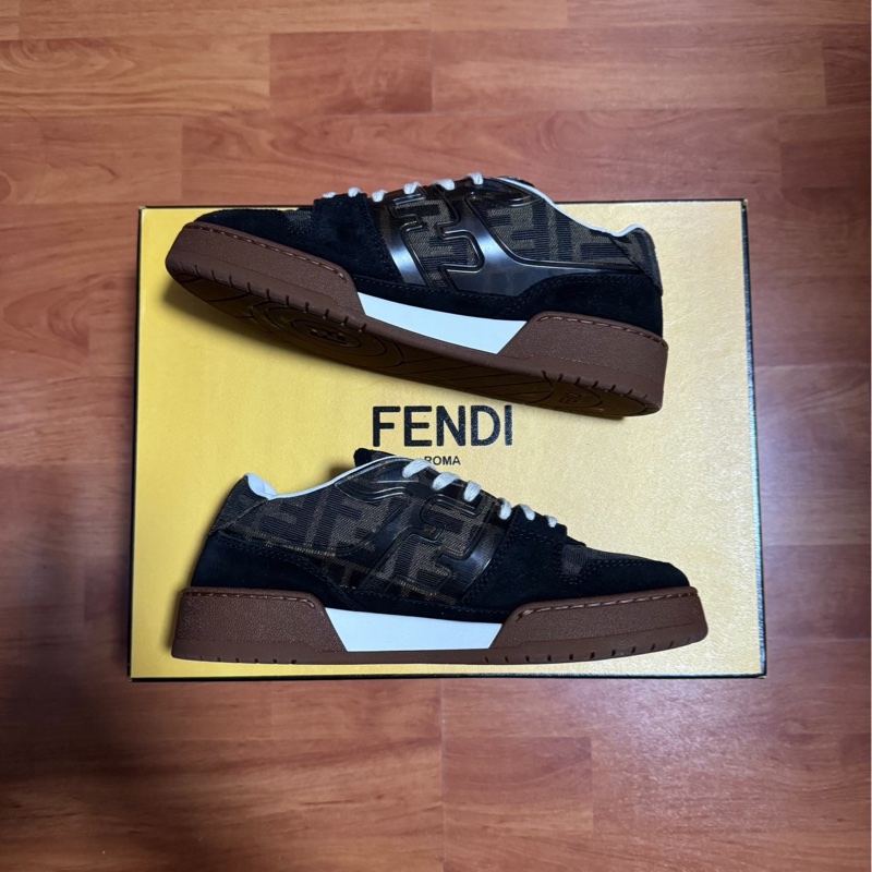 FENDI芬迪印花休閒鞋 牛皮 低幫板鞋 女款 黑色 35.5碼-0