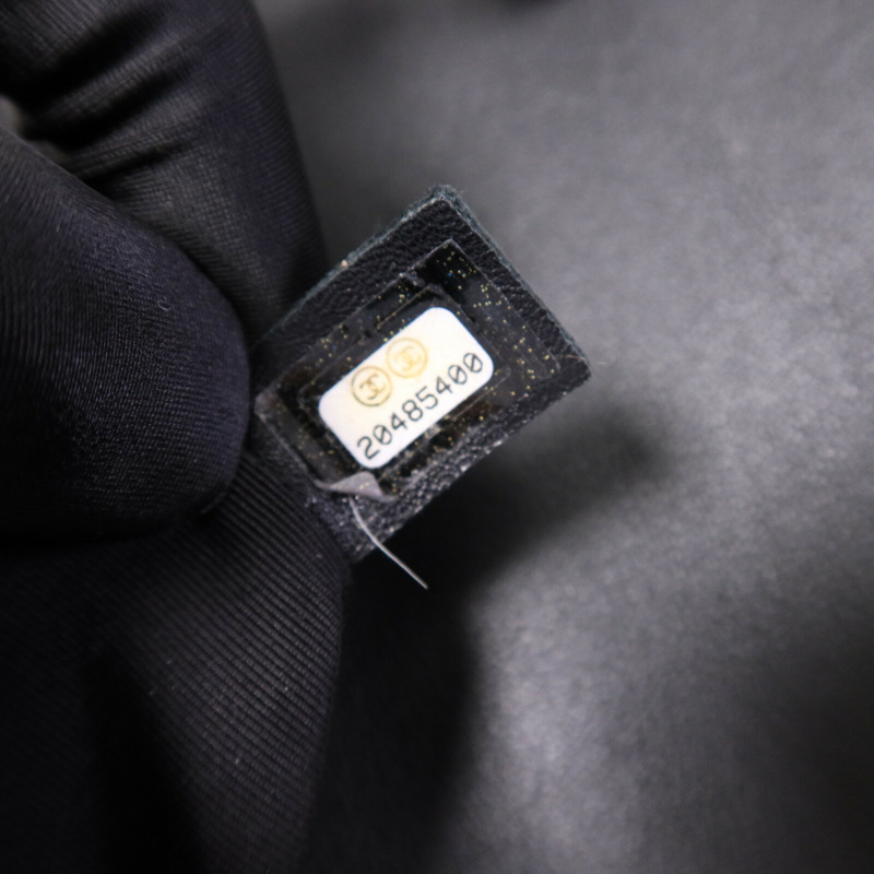 CHANEL 漆皮皮革Boy 28手挽肩背兩用袋-7