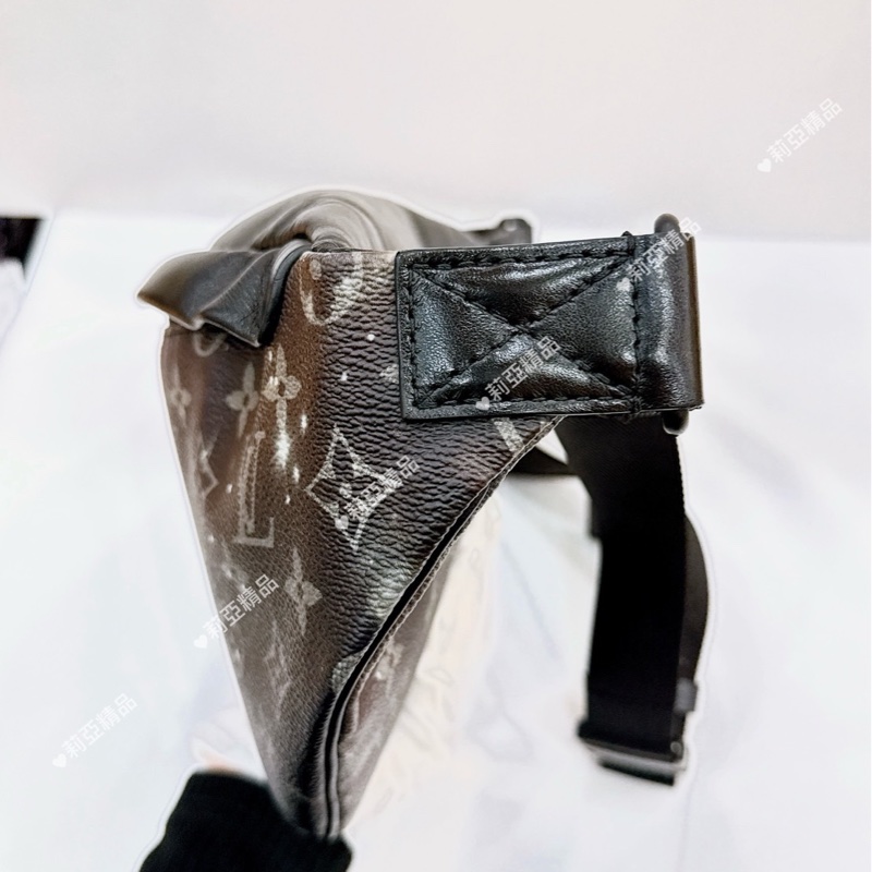 莉亞精品♡ LV 星空腰包 二手-4
