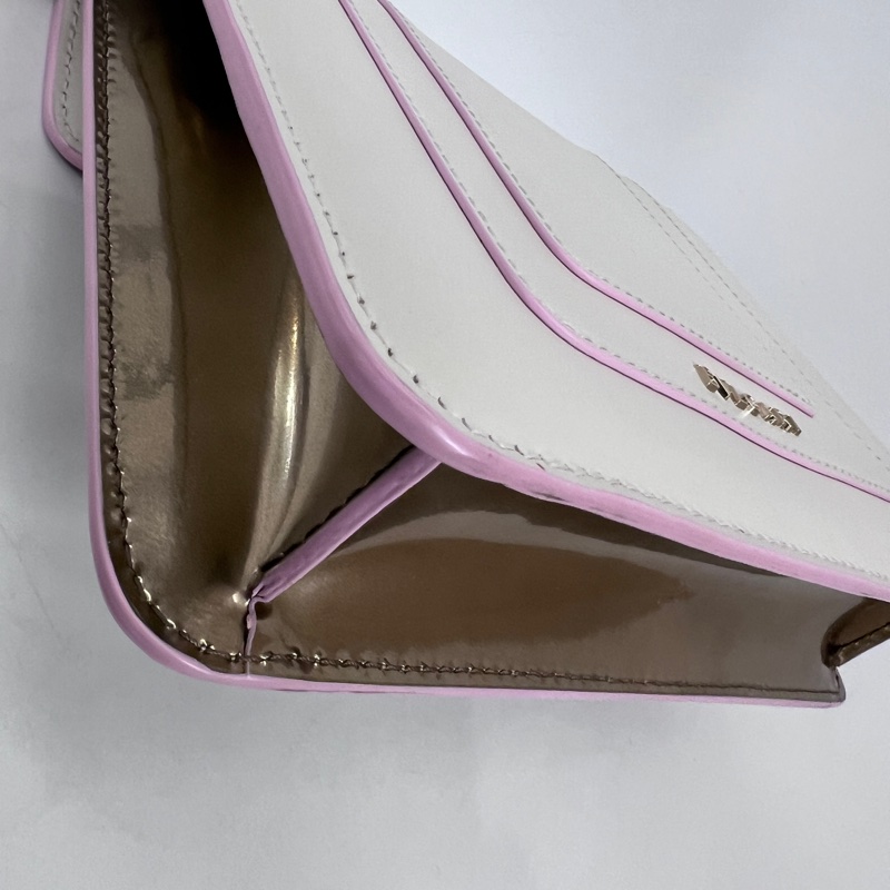 Bvlgari米白金屬色粉邊牛皮黑粉琺瑯星吊飾鏈帶肩斜背包-9