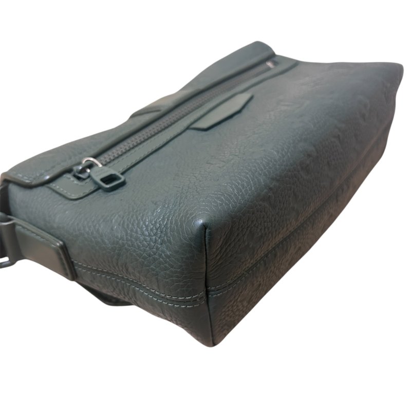 LV墨綠色全皮郵差包-4