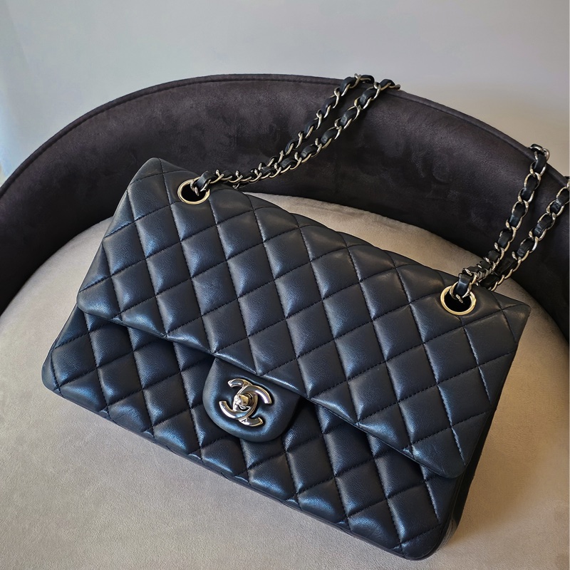 Chanel cf25 羊皮深藍銀扣-0
