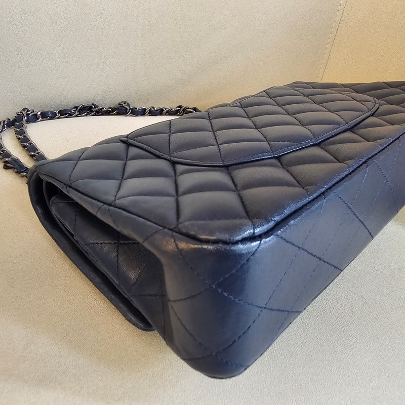 Chanel cf25 羊皮深藍銀扣-15