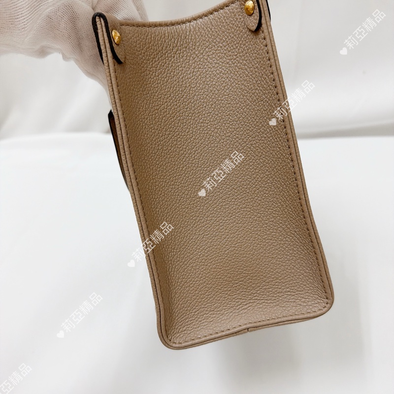 莉亞精品♡Lv On-The-Go pm大象灰 未使用美包-5