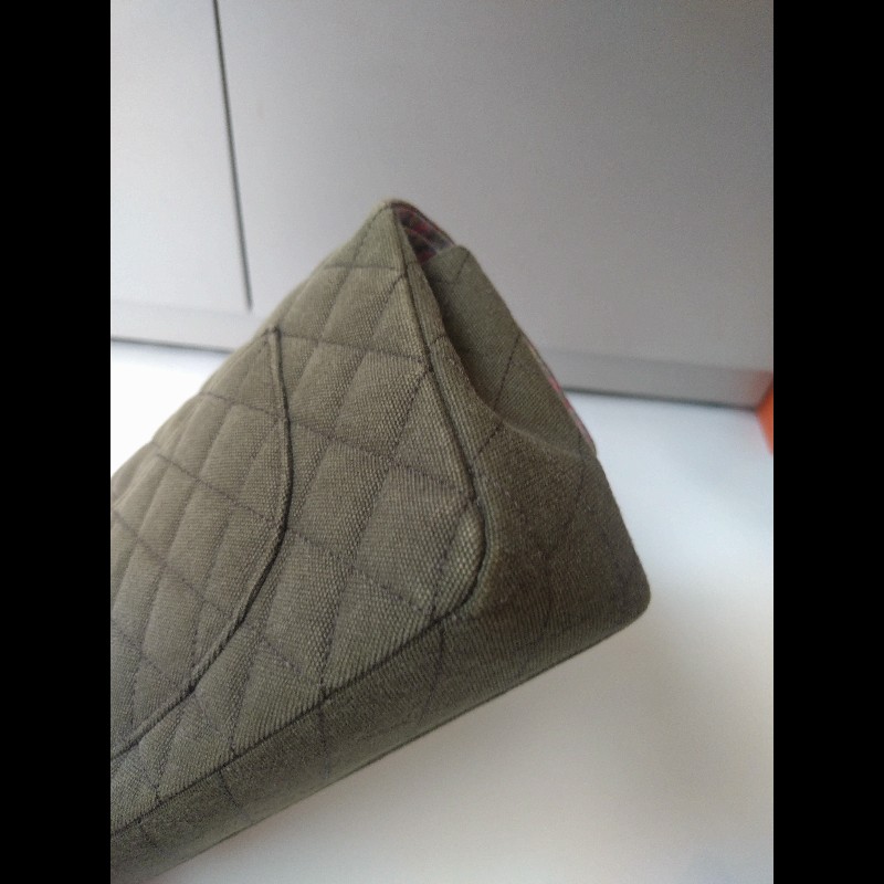 Chanel 金鍊渡假系列胸章綠布口蓋包 CF25-14