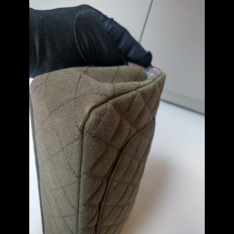 Chanel 金鍊渡假系列胸章綠布口蓋包 CF25-15