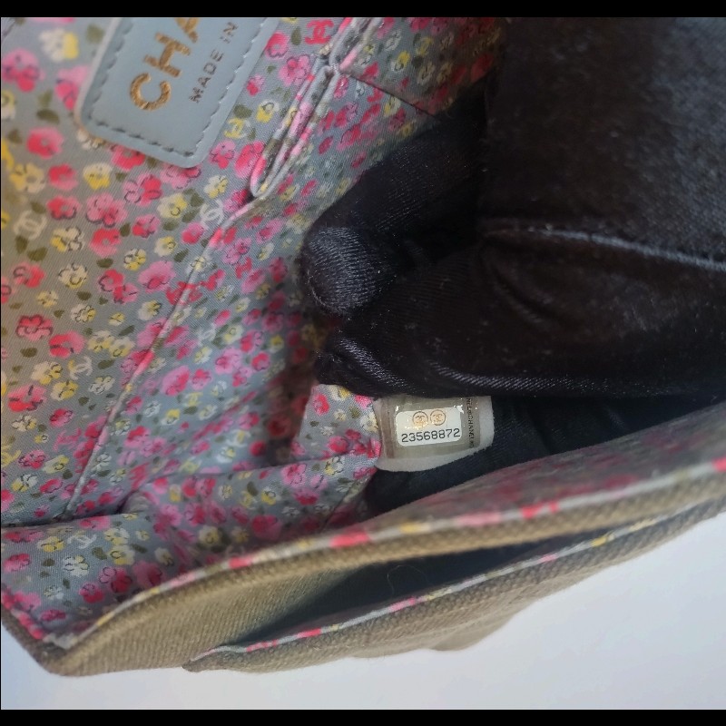 Chanel 金鍊渡假系列胸章綠布口蓋包 CF25-20