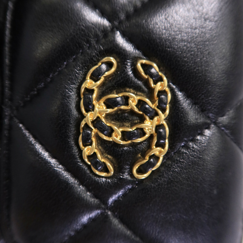 CHANEL 羊皮皮革Chanel 19 Phone Bag鏈帶手挽肩背兩用袋-13