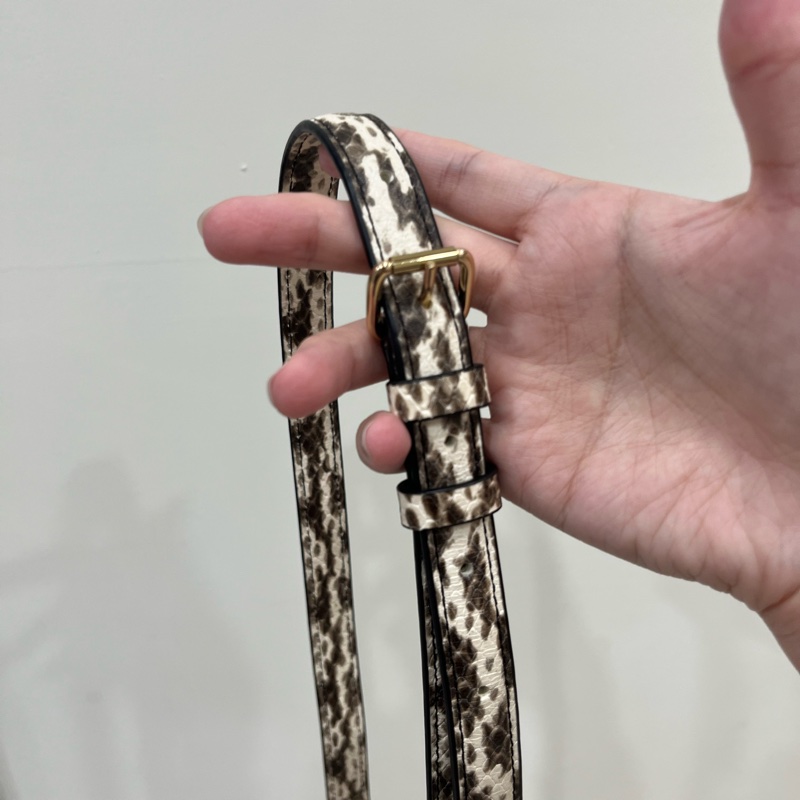 COACH 蛇紋提把牛皮旋鈕翻蓋手提/斜背二用包-黑色-13