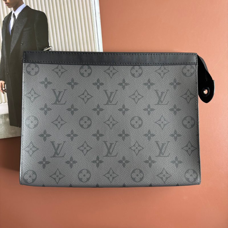 ::LOUIS VUITTON:: LV M69535 灰黑帆布手拿包 Pochette Voyage MM Monogram Eclipse-0