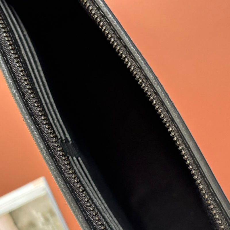 ::LOUIS VUITTON:: LV M69535 灰黑帆布手拿包 Pochette Voyage MM Monogram Eclipse-36