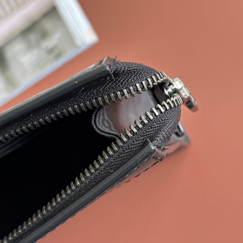 ::LOUIS VUITTON:: LV M69535 灰黑帆布手拿包 Pochette Voyage MM Monogram Eclipse-37