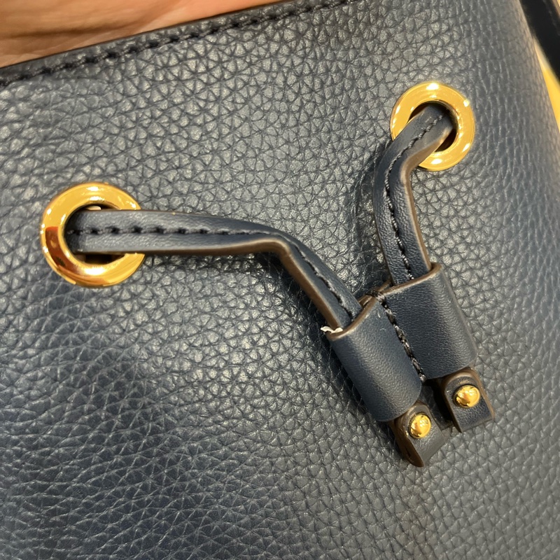 MICHAEL KORS MERCER 牛皮手提/斜背水桶包-小/藍-11