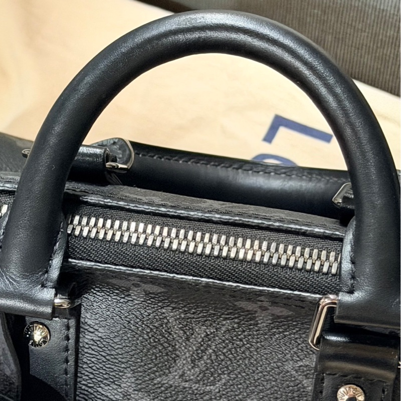 Louis Vuitton LV 黑武士 Keepall35-17