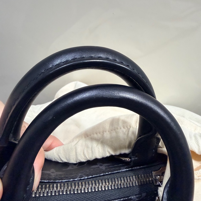 Louis Vuitton LV 黑武士 Keepall35-25