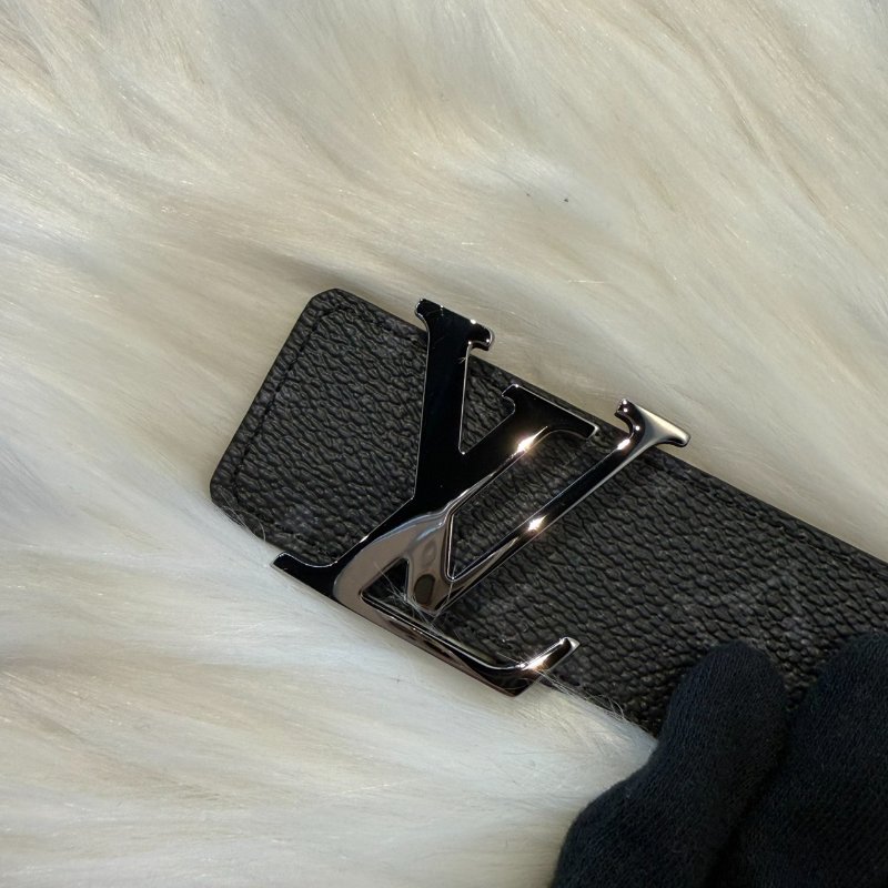 LV 黑色老花皮帶-1