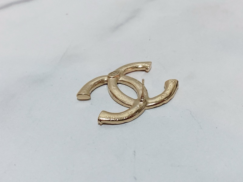 Chanel 浮雕大LOGO耳環（非一般小尺寸）-10