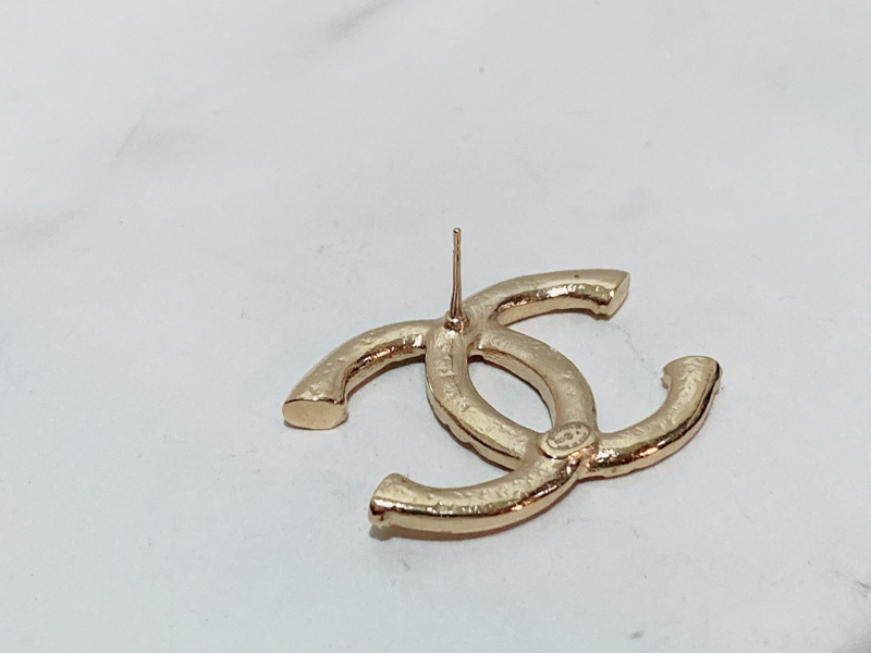 Chanel 浮雕大LOGO耳環（非一般小尺寸）-13