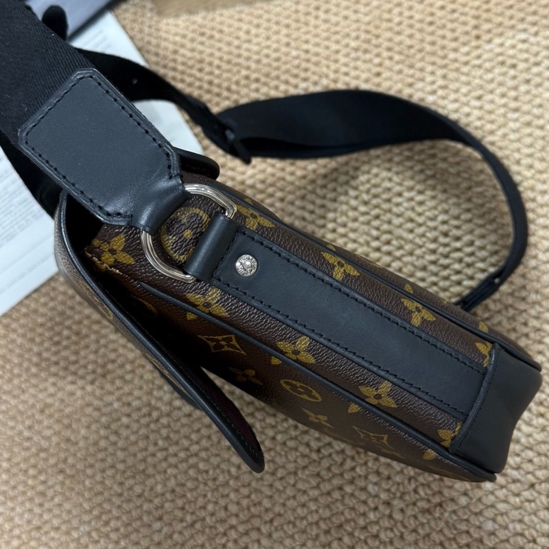 路易威登/Louis Vuitton  經典老花翻蓋郵差斜挎  男女適用 09年編碼-4
