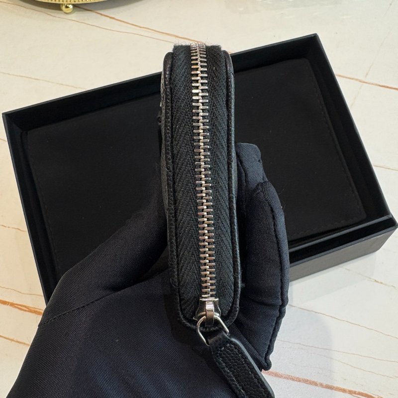 *SHIHNA名牌精品* CHANEL 黑銀 荔枝雙C星星水鑽 拉鏈錢包-1