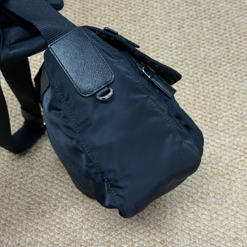 普拉達/Prada黑銀尼龍郵差斜挎 🈚附件-3