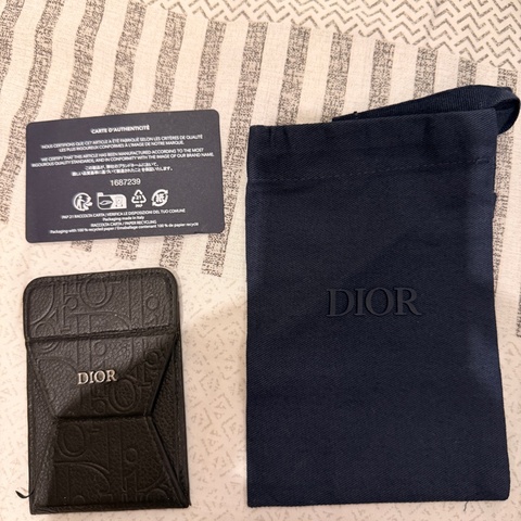 Dior皮革壓紋手機支架磁吸卡包