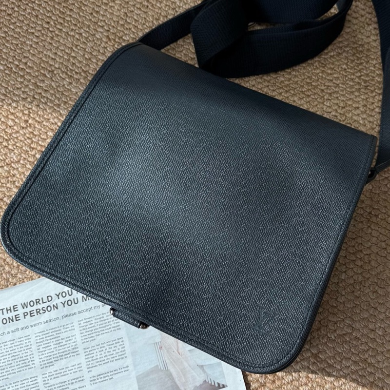 Louis Vuitton路易威登 男士全皮郵差斜挎 🈚附件-0